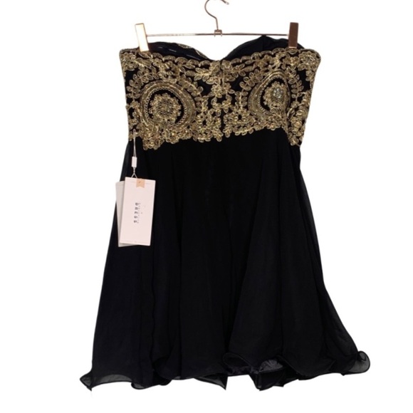 NWT Strapless Formal Dress - Picture 3 of 5